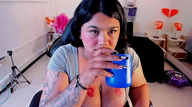 _Dulcinea_1 - slaps your tits