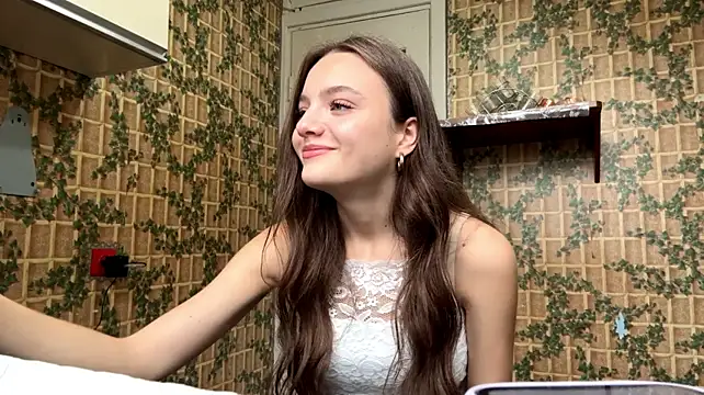 LonaPorche - Cute eye contact!