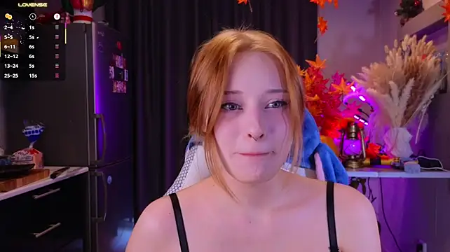 Hisoka_akerley - Massage my boobs close to cam 🎃😎💪