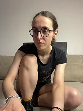 MartiniiSelenna - Sucking big finger
