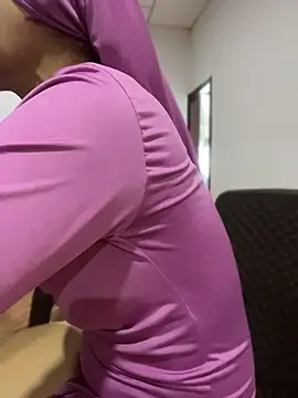 Aisha_k - sucking it while handcuffed