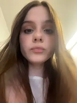 Lunabelle_ - suck my finger walkin near guard