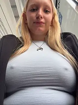 Elfi_InPublic - Pinch nipples under top in full bus