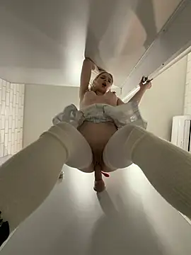 Michelle_lovique - TAKE OFF MY SKIRT WHEN I FUCK MY DILDO!!