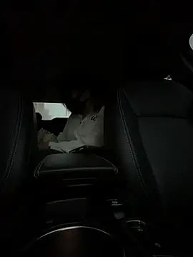 Maomao116 - 超级敏感，易喷体质，会一直喷水💦，后入手指肛门抽插1分钟