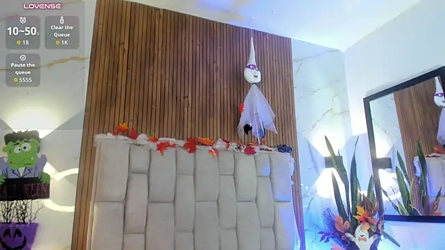 SckarletBloom - DILDO IN PUSSY+ ORGAM + SQUIRT 🥵🥵