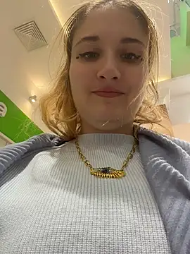 AdelRich - Show mybpussy in mall