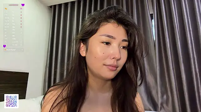 LindaHernandez - cameltoe