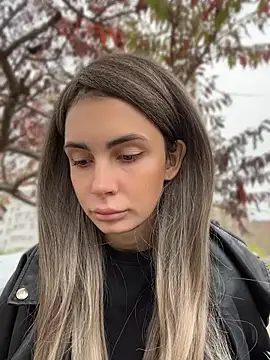 SandraCarter - Show ass in public park
