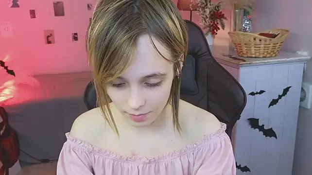 SelenaBless - Sucking a lollipop close
