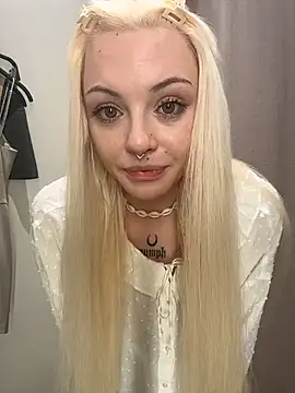 Badblondie - Show my sexy bra! tease boobies