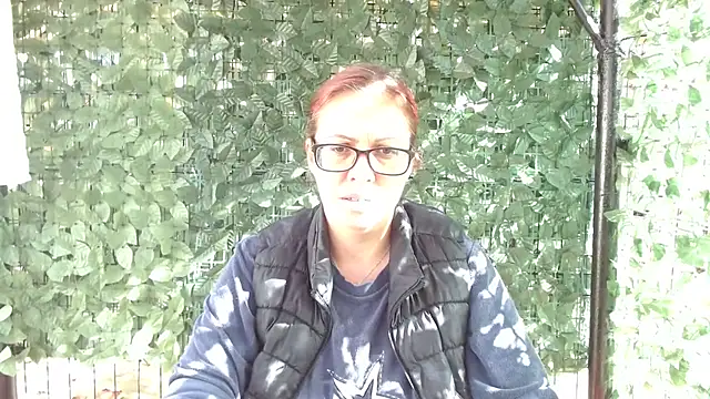 LadyHellene - bubble shower show ;)