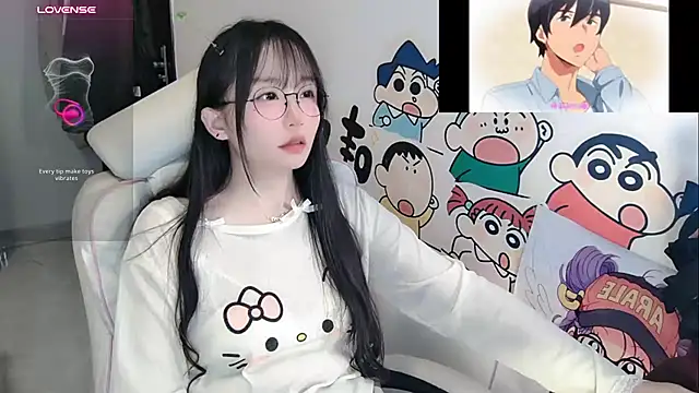 Angela-AMY - 气质美女三要素。胸小，话少，表情吊 脱光光留底裤