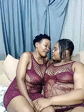 Twin_lovers - Fuck both with dildo