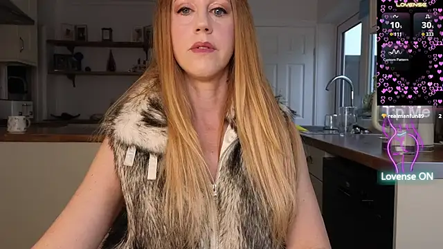 Stripmequick - Get into Lingerie Half Hour!