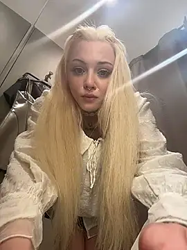 Badblondie - Show my sexy bra! tease boobies