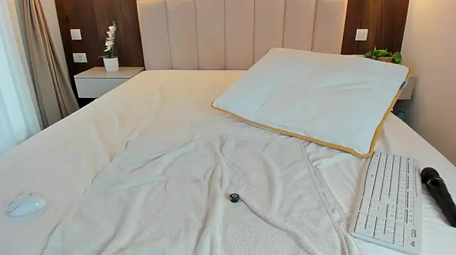 Saradiamond1 - Cumshow