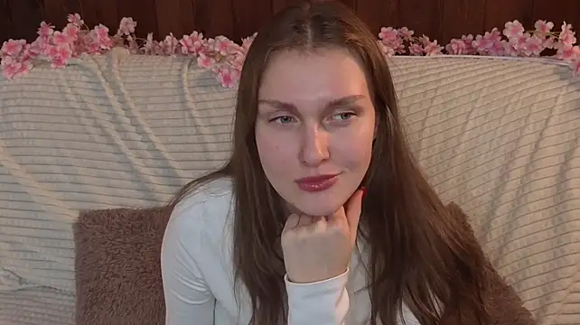 TeressaKapanke - Wet my lips close to the camera