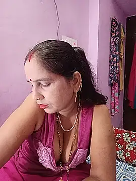 Reema05 - Dildo in anal pamp