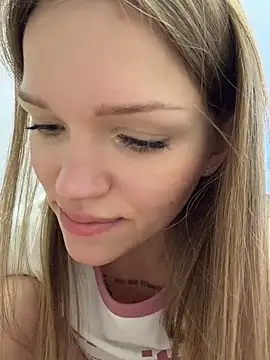 StreetSquirt - play with panties straps+cameltoe