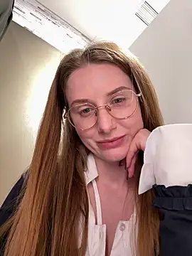 FReyja_44 - Show tits