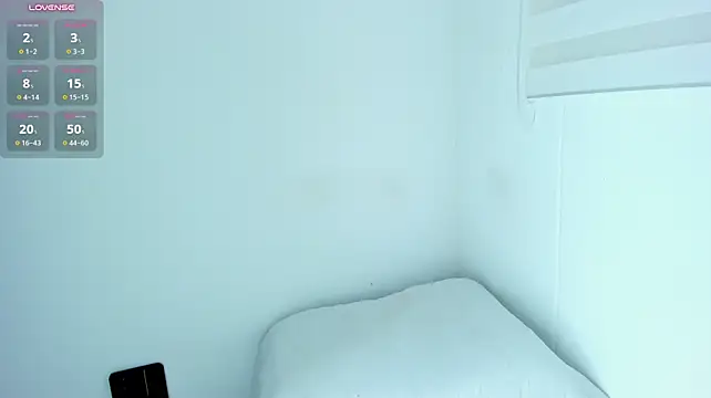 Mia_Noirr - Spit on My tits and massage