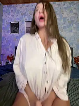 AlexaVee_ - SHOW TITS+DILDO FUCK