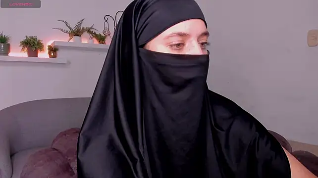 Salma_arabicc - 2 fingers in the vagina