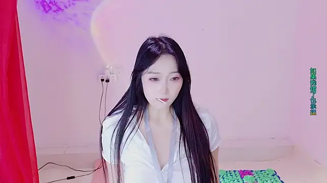 Luna1314 - 换顶级服装到下播