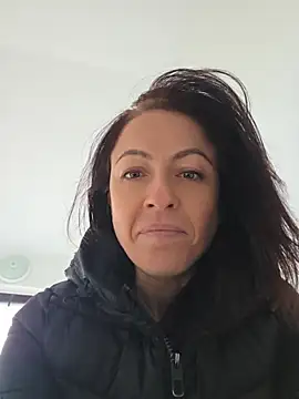 Risky_woman - FRONT NEIGHBOURS .NAKED SQUIRT