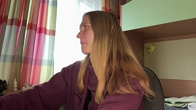CriseldaStarns - Send Hot video in PM