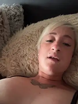 Bigboobiegirl90 - Heißes live Bild