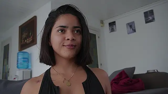 AmberSweet0133 - Sucking feet naked