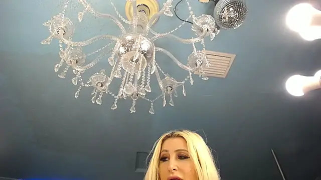 ADRIANNA_FOX - show tits