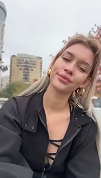 KikiWatson - Masturbation in public 🔞💦