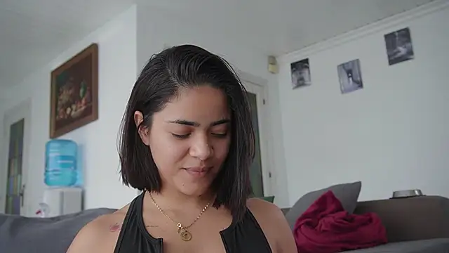 AmberSweet0133 - Sucking feet naked