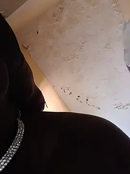 Queenmillan - SUCK TIRRIES FOR DADDIE