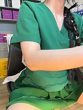 Public_orgasm - Big squirt at clinic