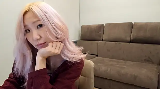 IoneGray - Take off my sweater for 5 minutes ^_^