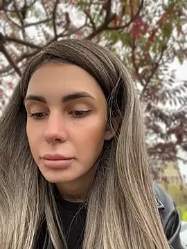 SandraCarter - Show ass in public park