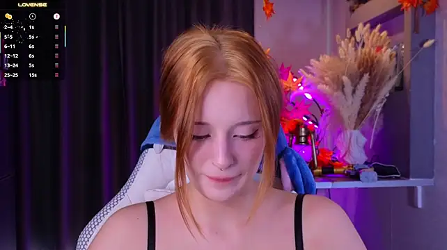 Hisoka_akerley - Massage my boobs close to cam 🎃😎💪