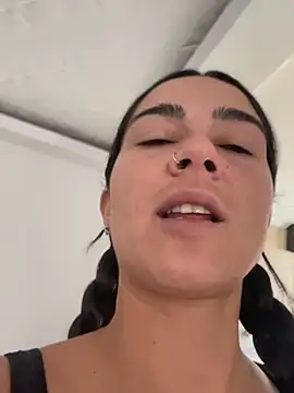 Exoticnoah - Me meto el dildo 2 min