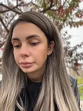 SandraCarter - Show ass in public park