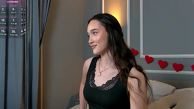 LindaMaxx - underbra tease