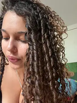 Rati_Curly - Show tits with oil