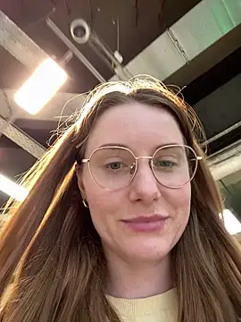 FReyja_44 - Show pussy