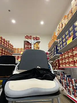 Sneaky_Cumshoot - Sneaky masturbating under Mart cashier