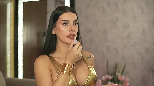 AmyBlair - Get me naked and wet