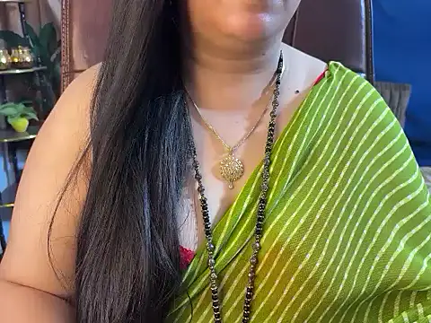 Curvy_Vincy4 - MAKE MY KARWACHOUTH SPECIAL ❤️