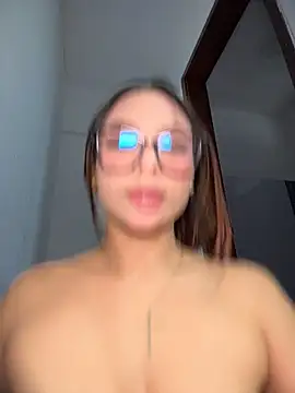Amira_cute2 - 1 finger inside puusy 💦